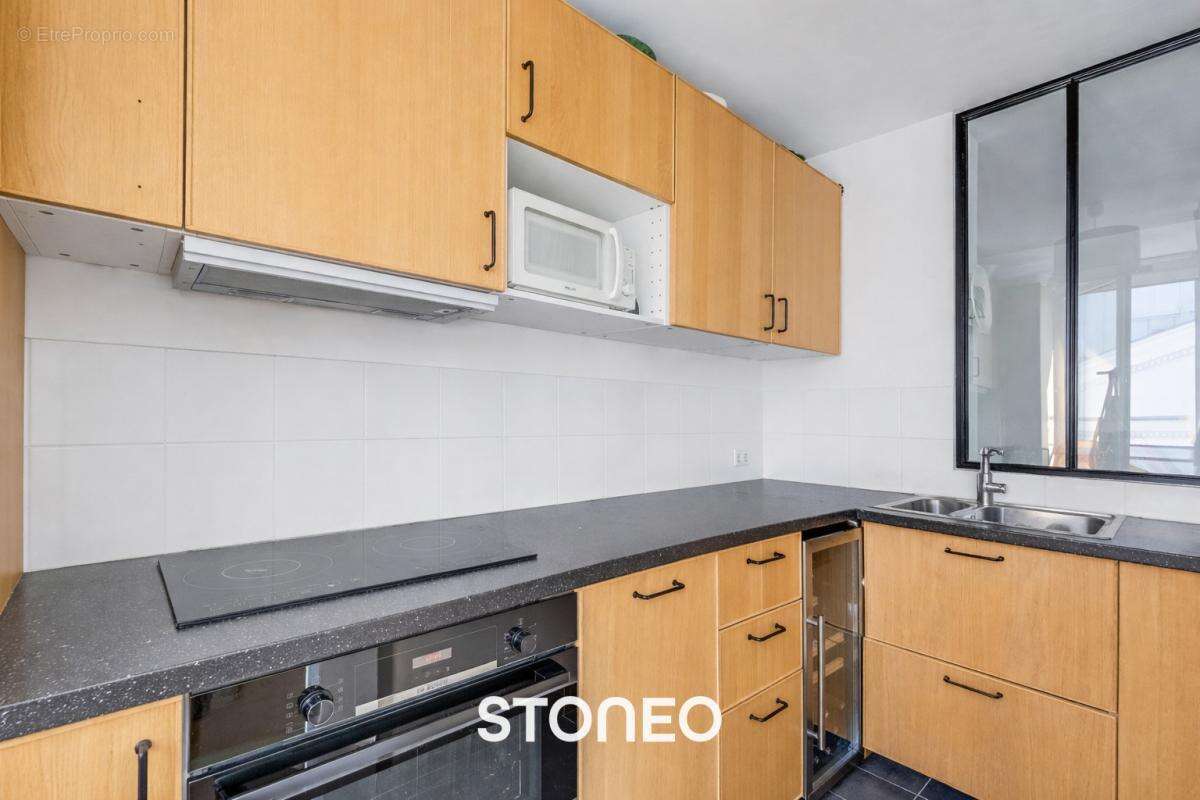 Appartement à PARIS-17E