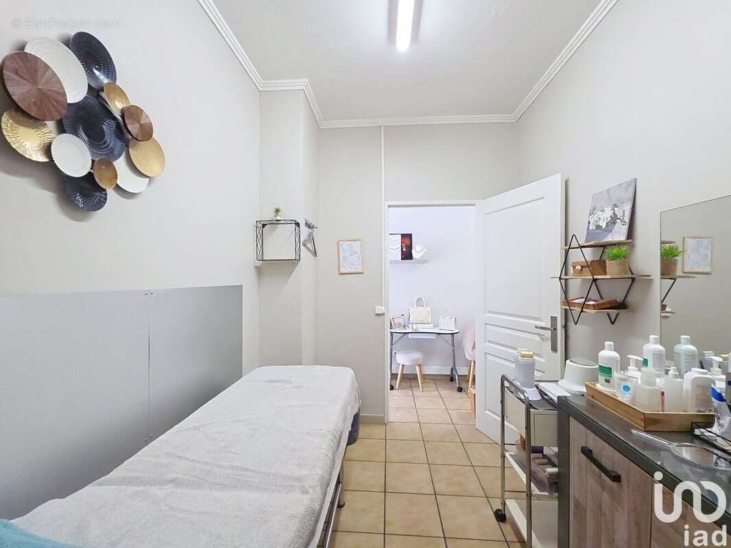 Photo 9 - Commerce à AUBORD