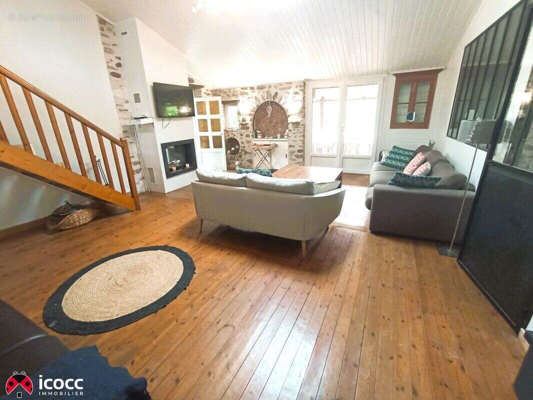 Maison à CHATEAU-GUIBERT