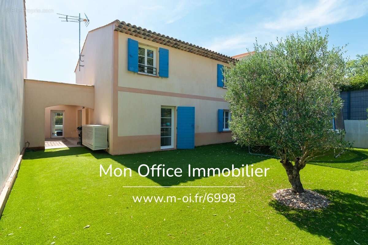 Référence : 6998-les. - villa moderne à 1 min de la plage avec piscine et garage à grimaud - photo 2