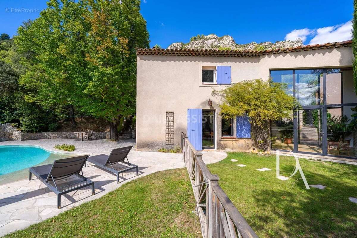 Appartement à VAUVENARGUES