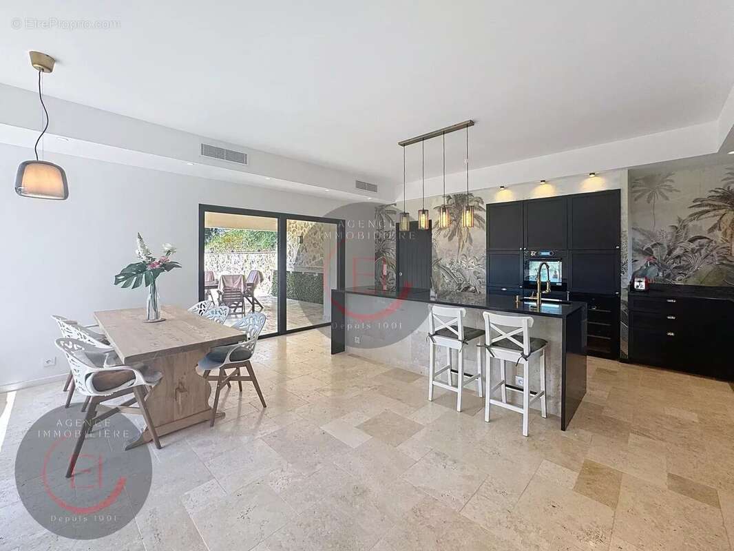 Maison à LES ADRETS-DE-L&#039;ESTEREL