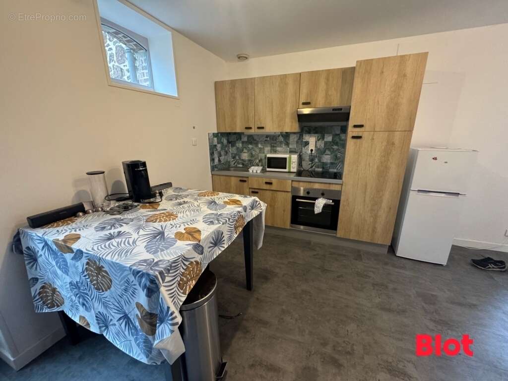 Appartement à LOUVIGNE-DE-BAIS