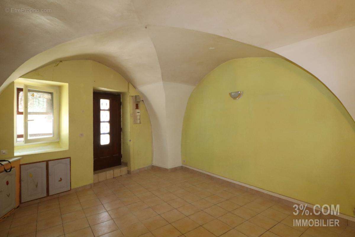 Maison à LIVRON-SUR-DROME