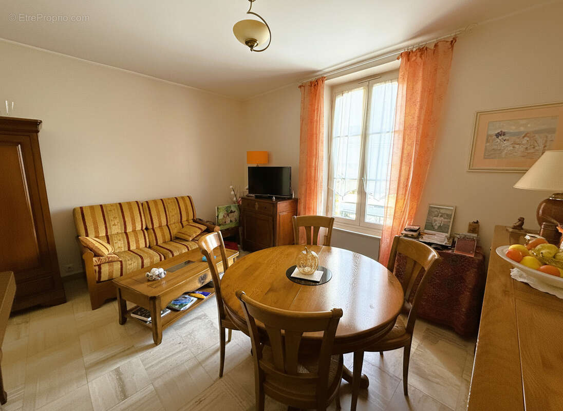 Appartement à MAINVILLIERS