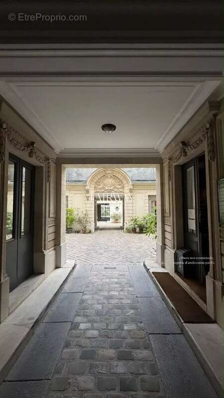 Paris 9e Trinité - Appartement haussmannien familial 3 chambres - photo 11