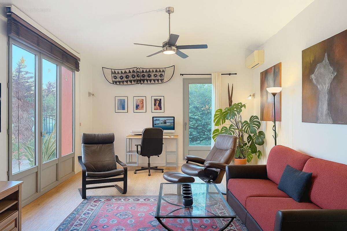 Maison à MORIERES-LES-AVIGNON