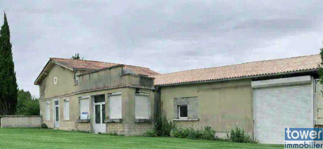 Maison à BAZAUGES