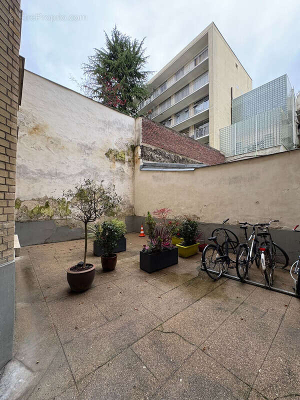 Appartement à PARIS-14E