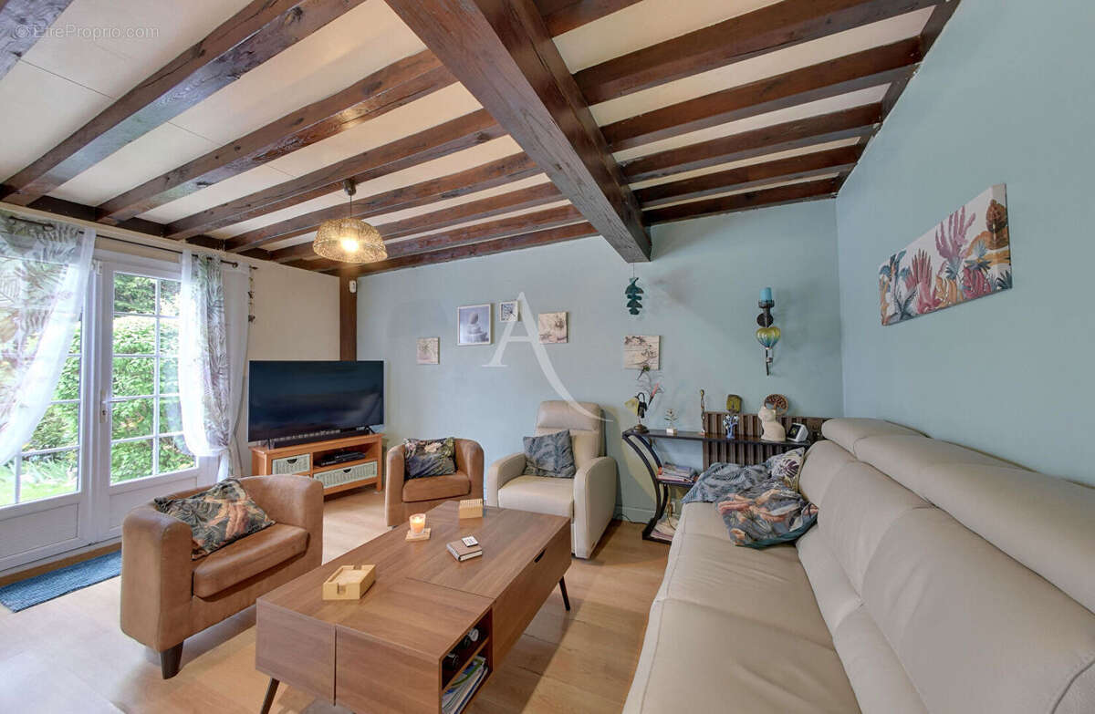 Maison à OZOIR-LA-FERRIERE