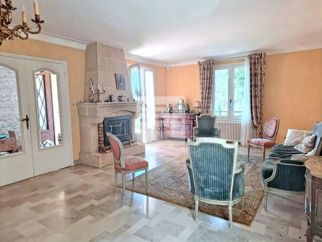 Maison à BAGNOLS-SUR-CEZE