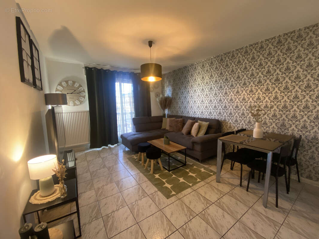 Appartement à SAINT-ETIENNE