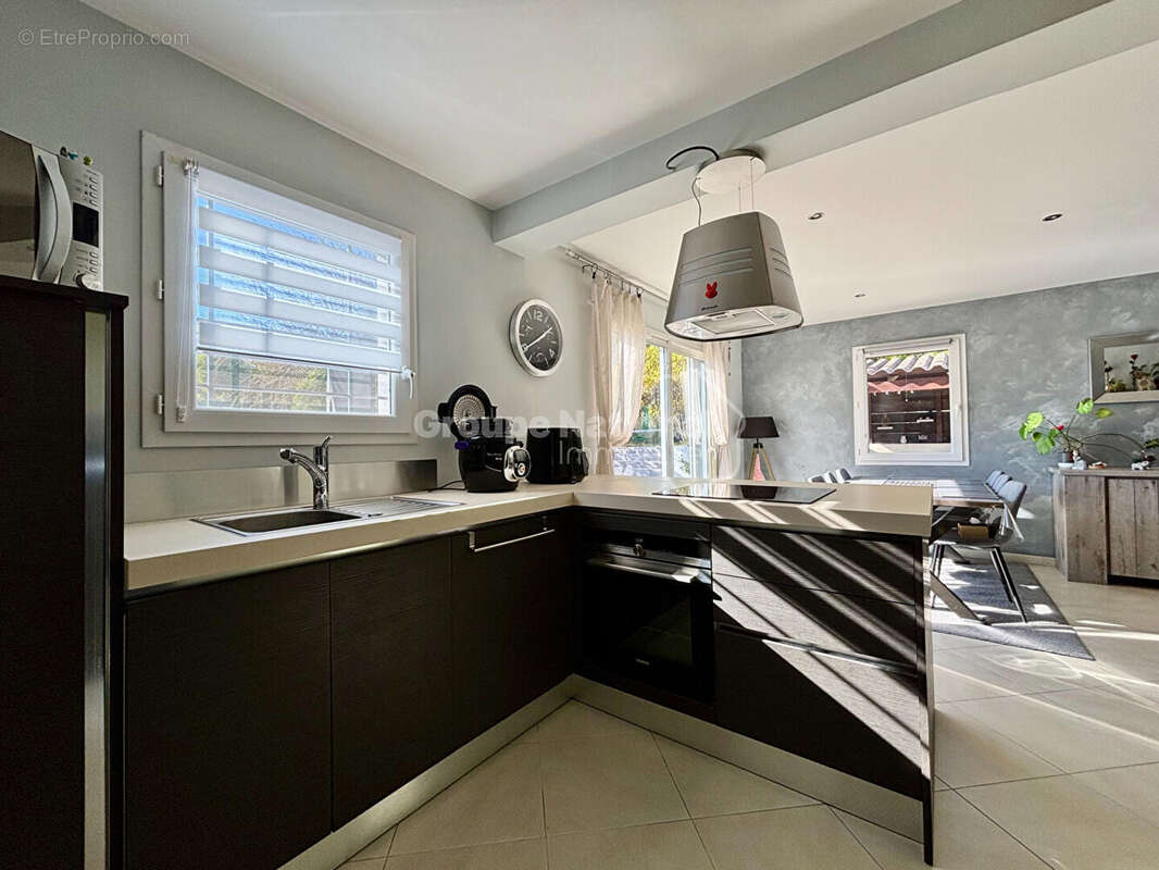 Maison à LA ROUVIERE