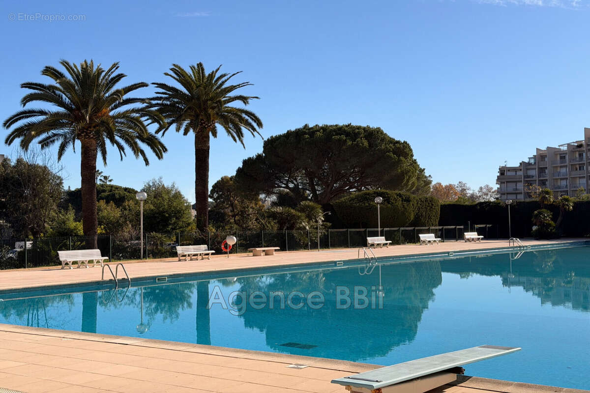 Appartement à MANDELIEU-LA-NAPOULE