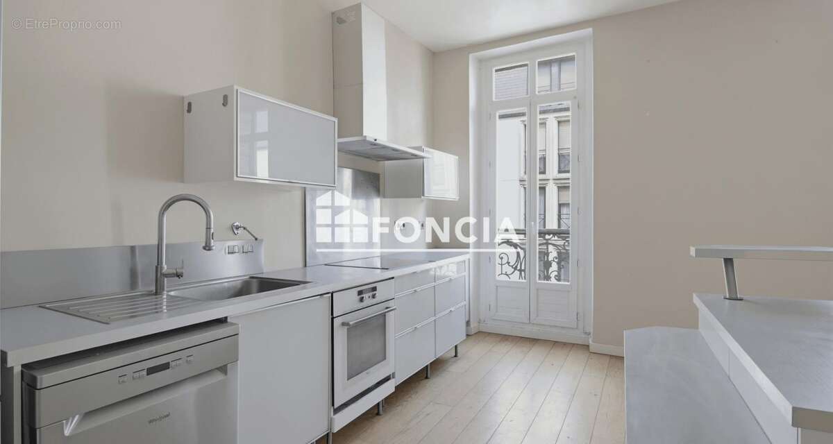 À VENDRE – Charmant T3 au cœur des Chartrons – Bordeaux - photo 3