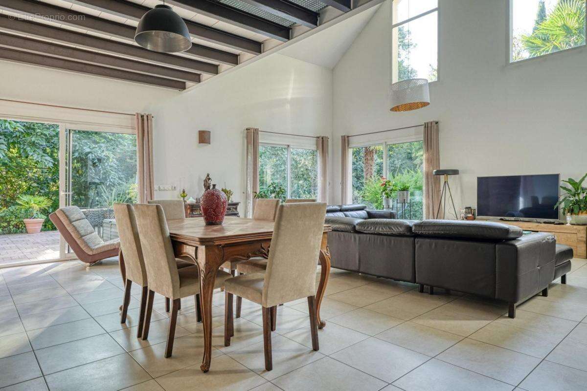 Maison à SAINT-PRIX