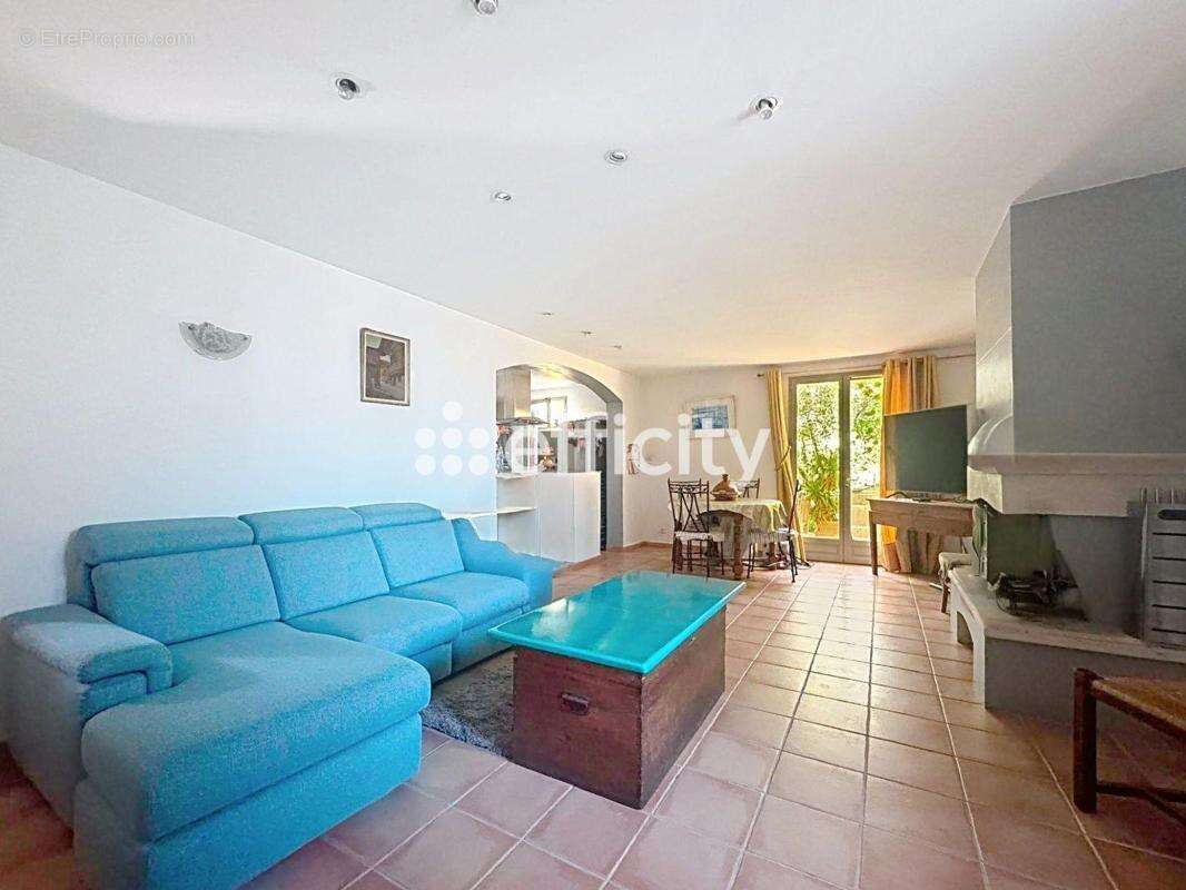 Maison 140 m² à Saint-Cannat  - photo 4