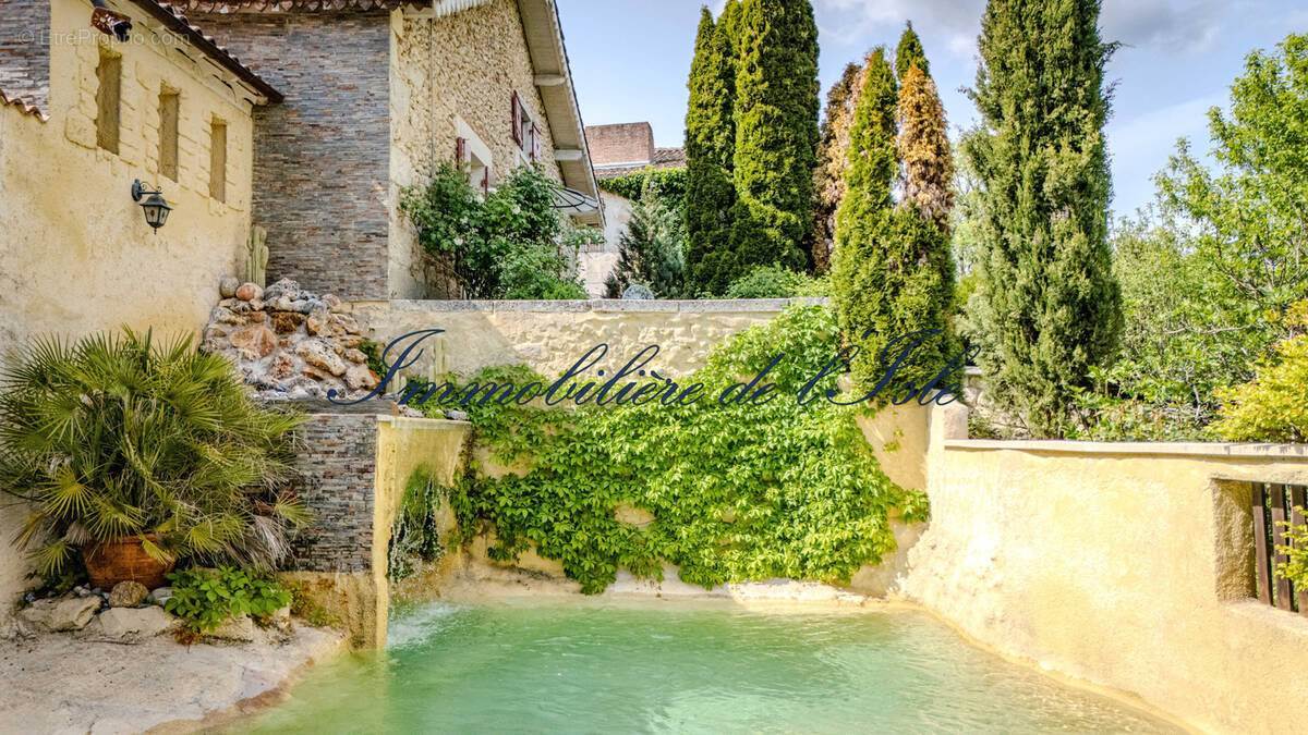 Maison à DOUZILLAC