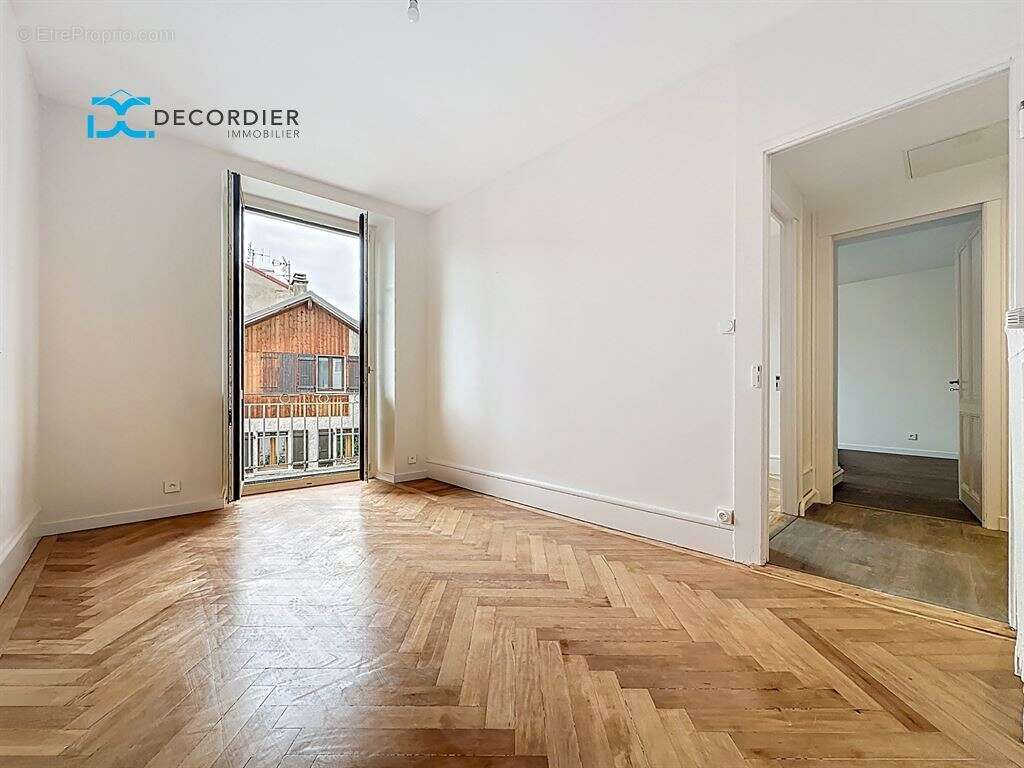Appartement à EVIAN-LES-BAINS