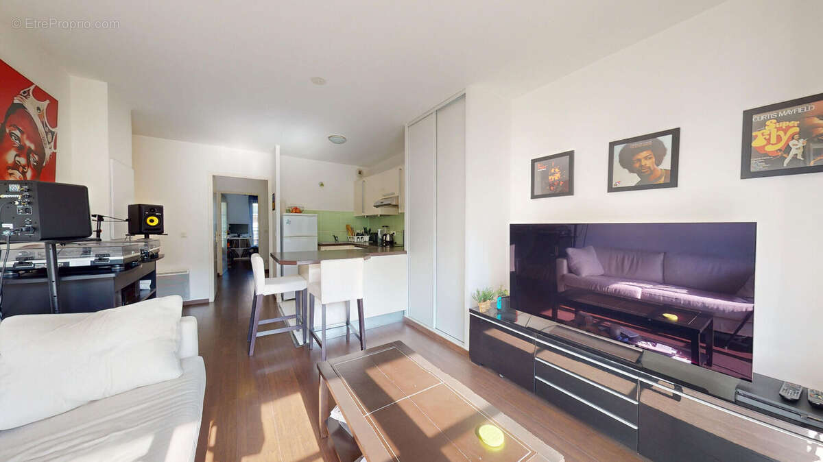 Appartement à FONTENAY-LE-FLEURY