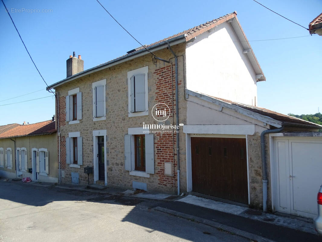 Maison à SAINT-JUNIEN