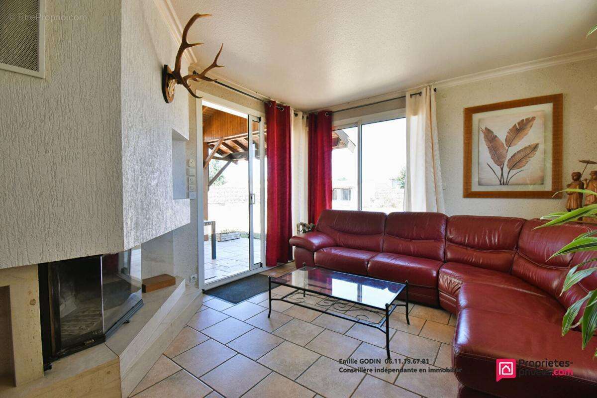 Maison à MAULEVRIER