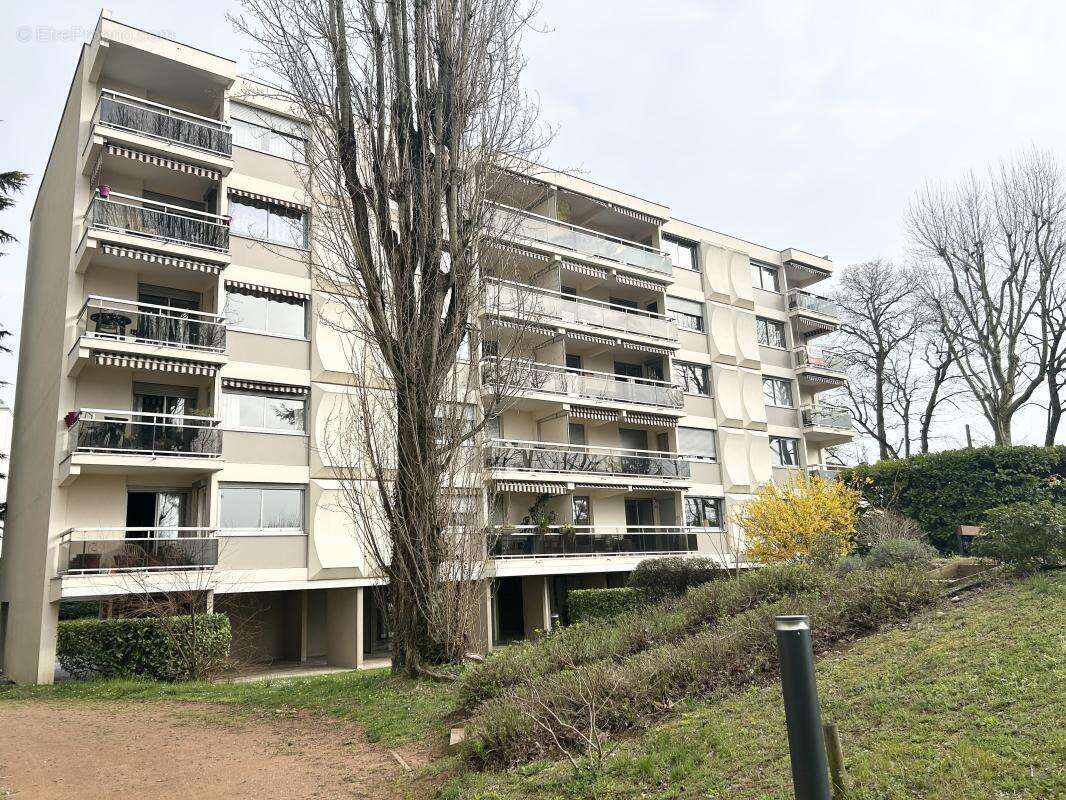 Appartement à CALUIRE-ET-CUIRE