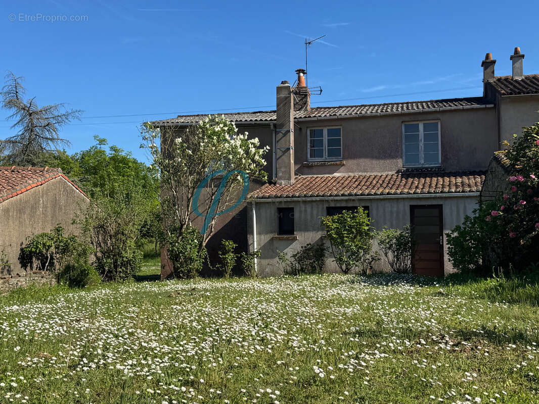 Maison à LE FUILET
