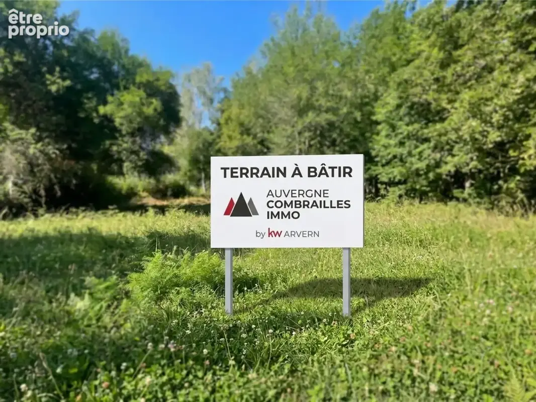 Photo Terrain à Saint-Etienne-Des-Champs au prix de 9 800€