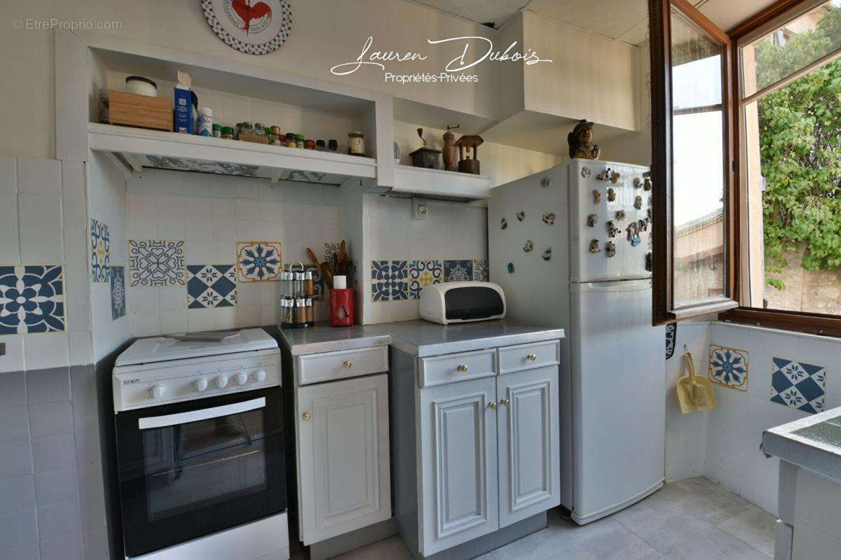 TURRIERS - Maison de village avec terrasse et cave - photo 5