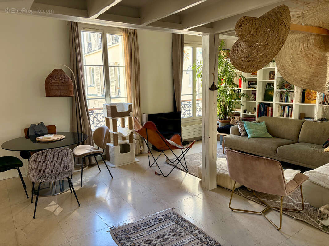 Appartement à PARIS-11E