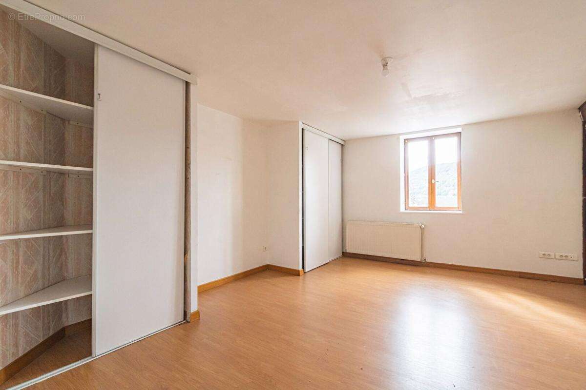 Appartement à NOUZONVILLE