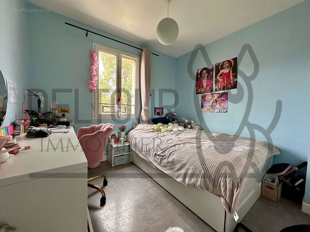 Maison à VILLENEUVE-LE-COMTE