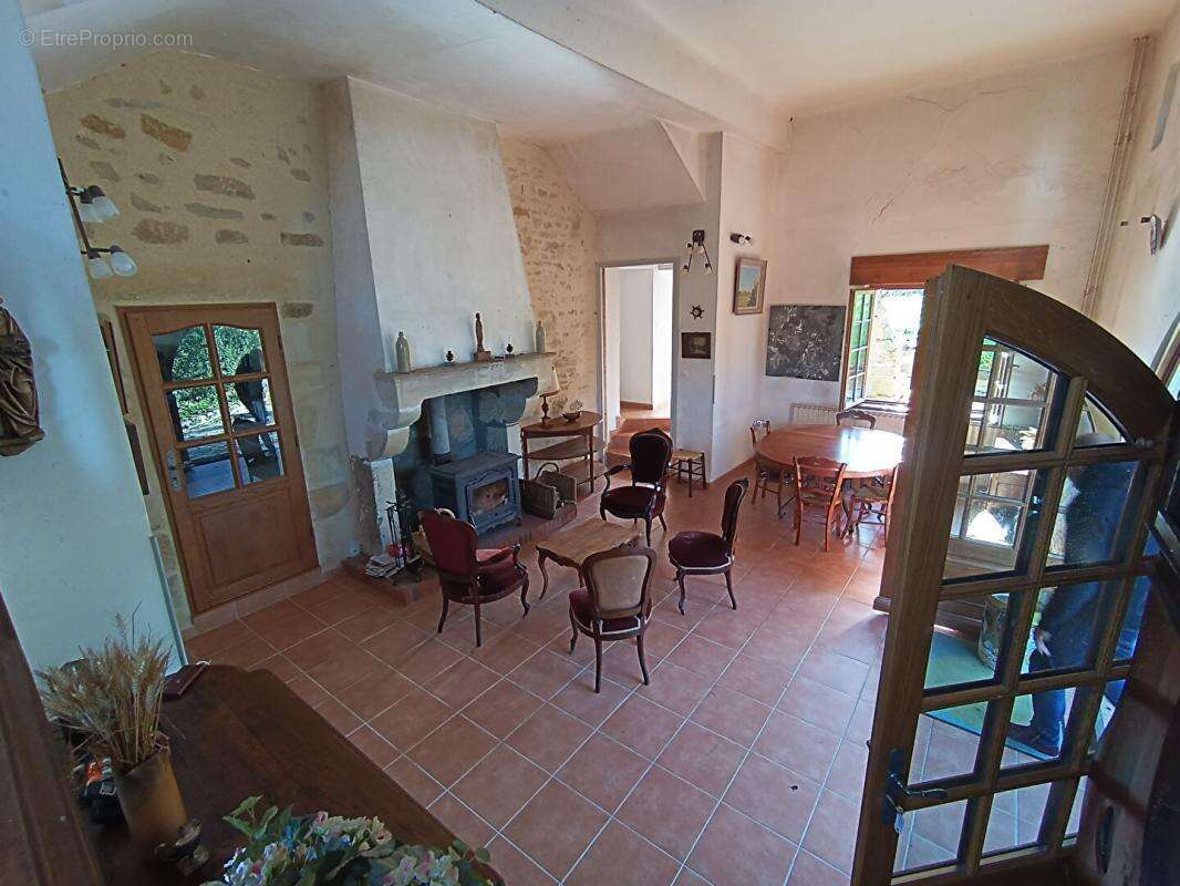 Appartement à SAINT-BENIN-D&#039;AZY