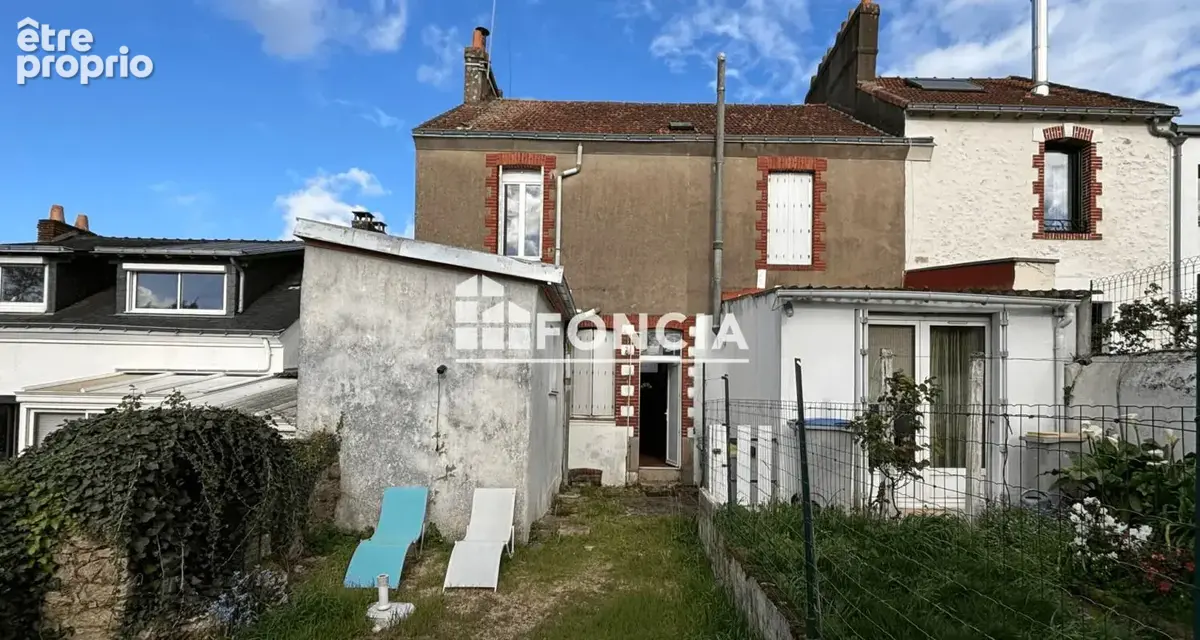 QUARTIER ZOLA : charmant T1 Bis traversant de 33,36 m2 en R+1 avec jardin, dépendances, grenier et cave. Au calme, à proximité i - photo 8