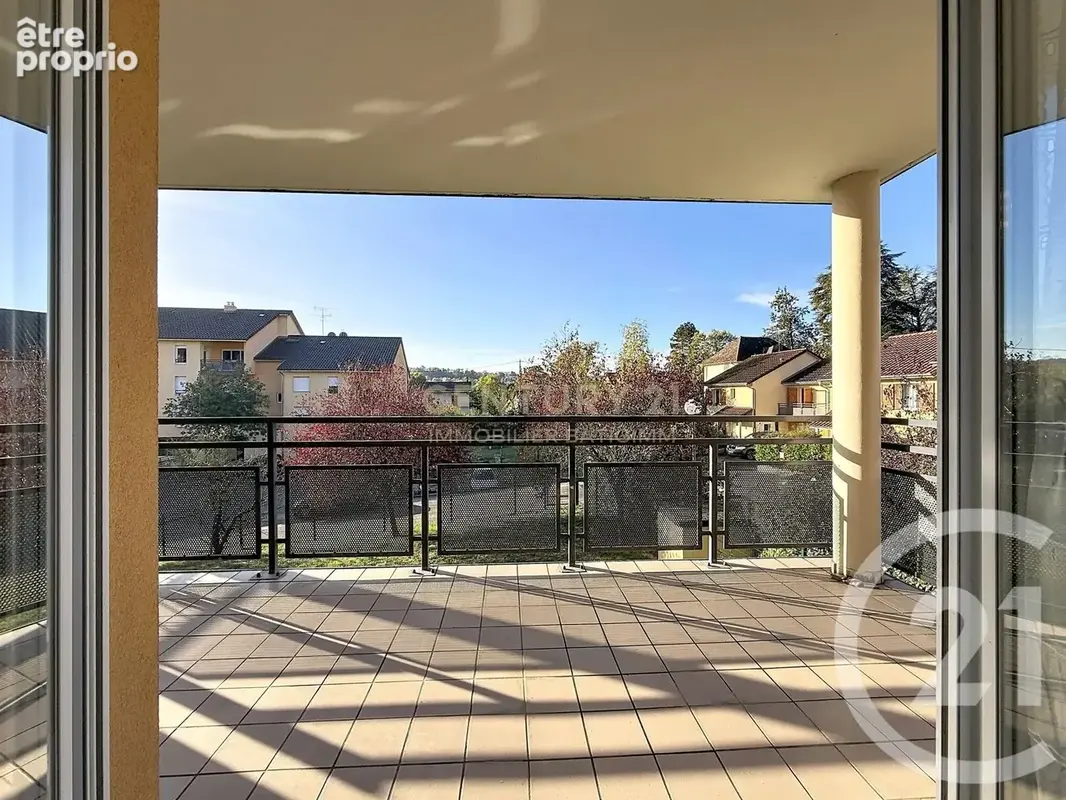 Appartement 4 pièces 83 m² à vendre à La Tour-Du-Pin (38110) - photo 2