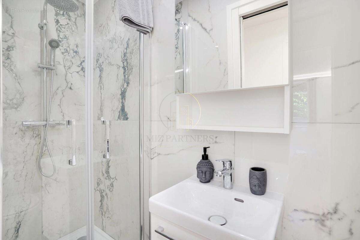 Appartement à PARIS-20E
