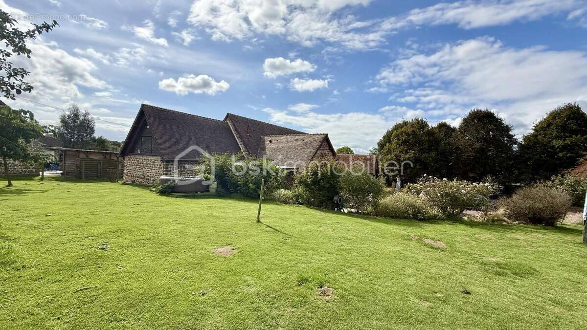 Maison à CHAMPSECRET