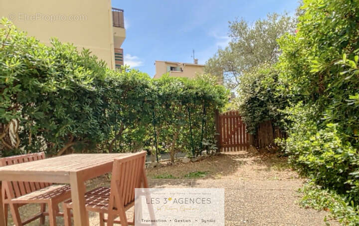 Appartement à COGOLIN