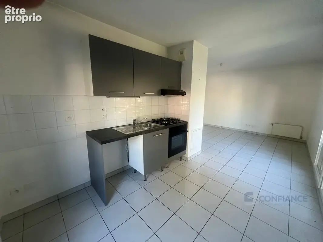 Appartement 3 pièces 56 m² à vendre à Venissieux (69200) - photo 3