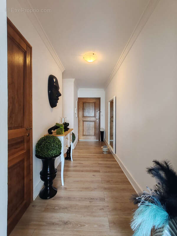 Appartement T4/T5 de 119m2 - Parking et ascenseur - photo 7