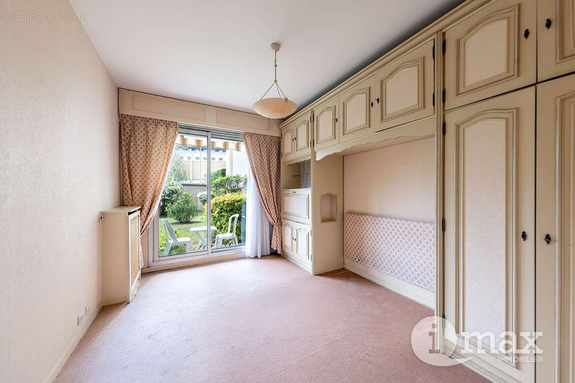Bois-colombes bruyères - appartement familial 4 p. rdj -  799 000  fai - photo 10