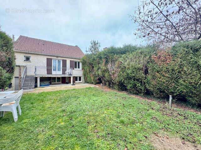 Maison à SAVIGNY-SUR-ORGE