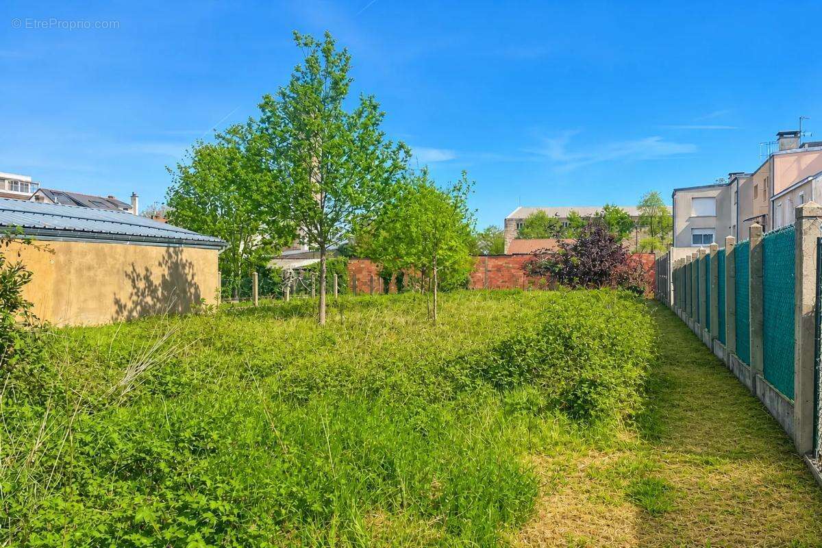 Maison au Mans sur terrain de 839 m² - photo 3