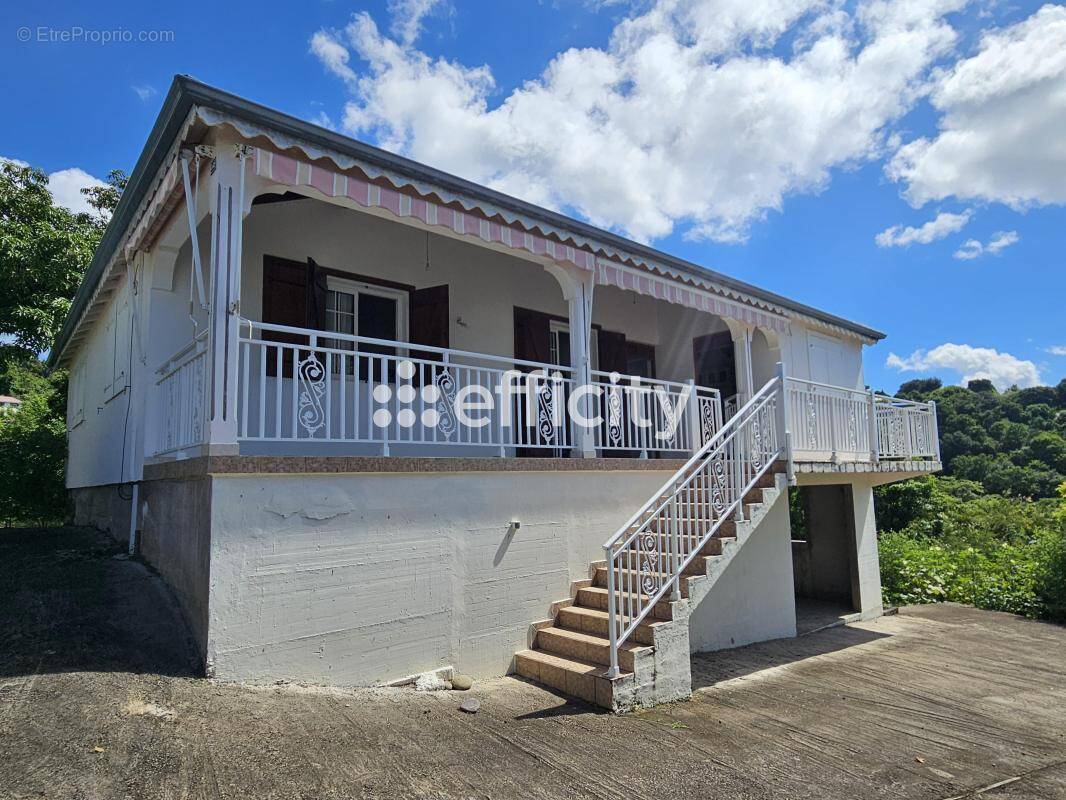 Maison à VIEUX-HABITANTS