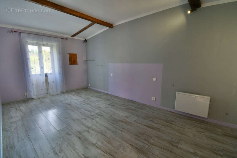 Maison à SAINT-CREPIN