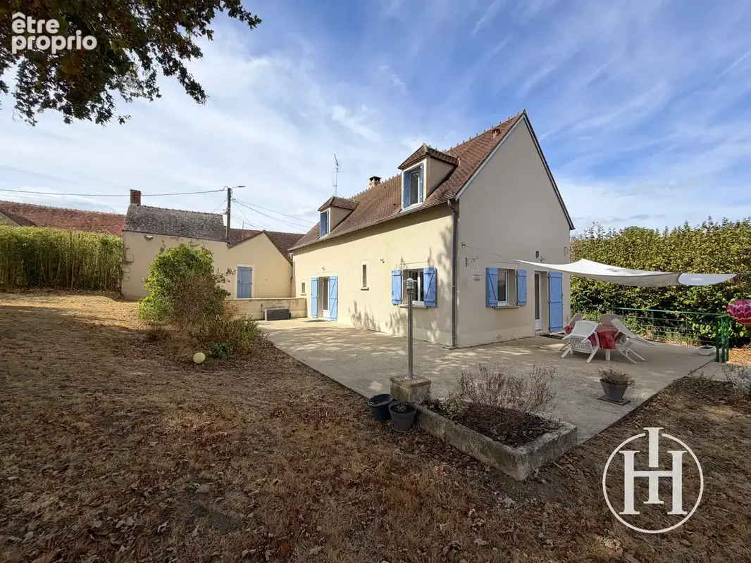 Maison à SAINT-PIERRE-LES-ETIEUX