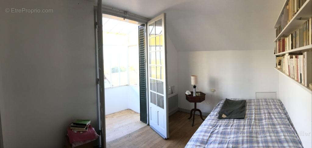 Grande maison entourée de son jardin de 5200m2 - photo 15