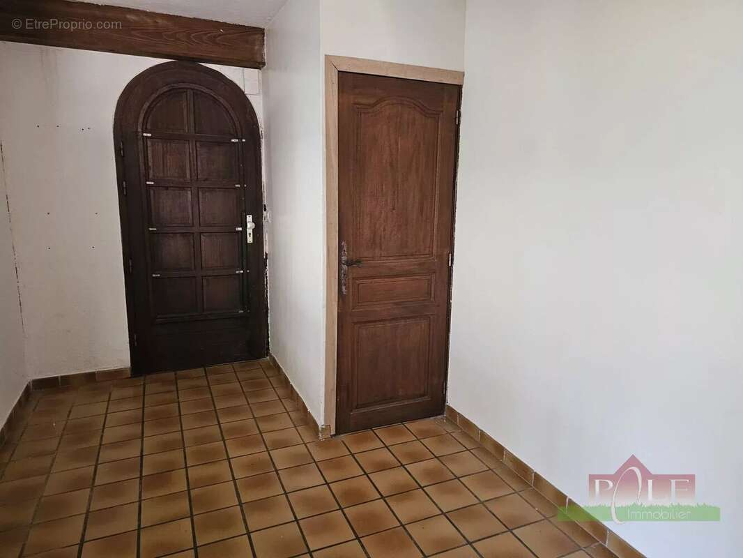 VIENNE, Villa T4 de 104 m² avec terrain de 3000 m² - photo 11