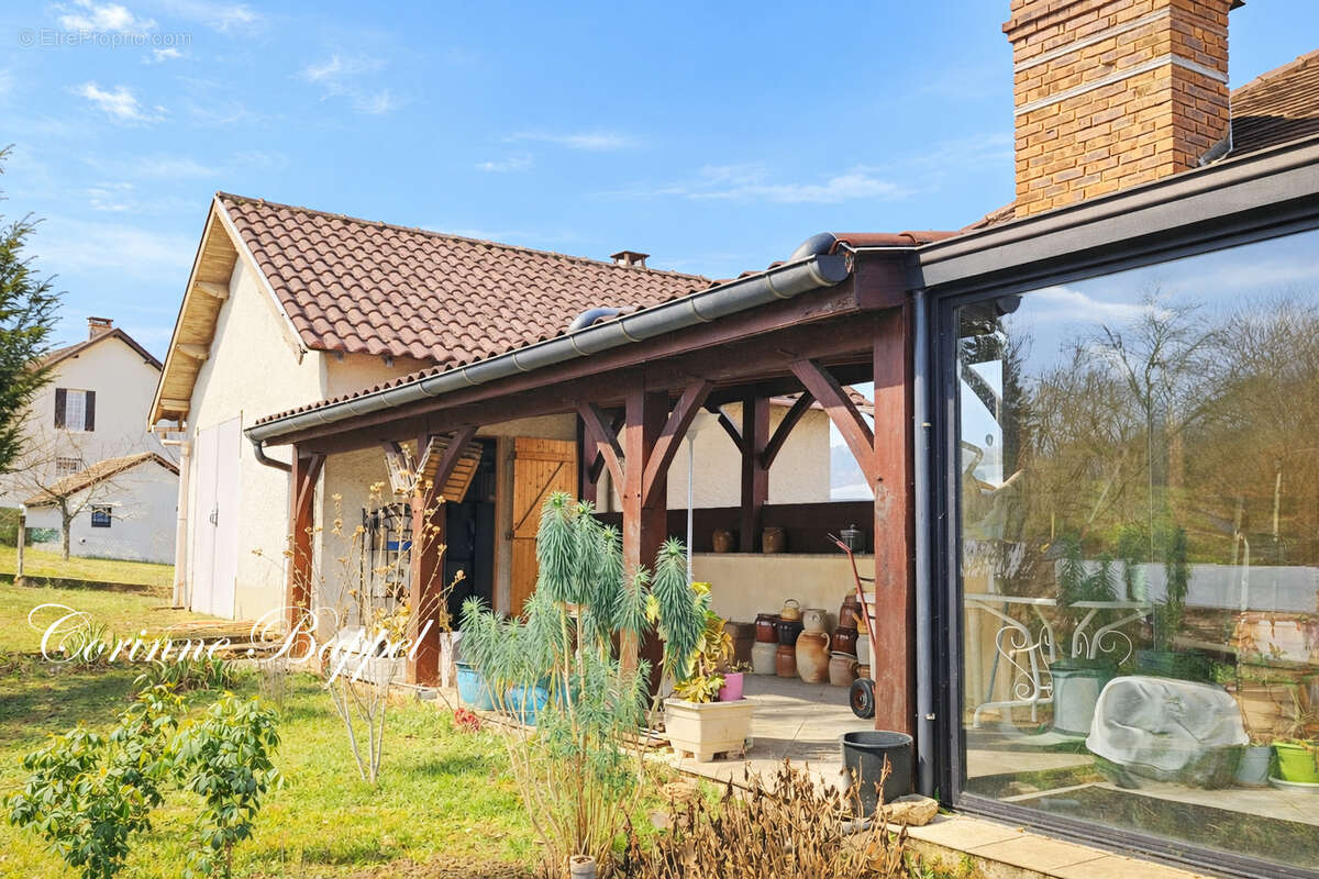 Maison à COULAURES